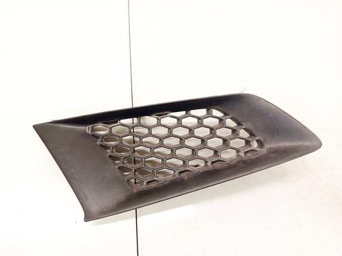 Used Grille Grille 39231743 39231743