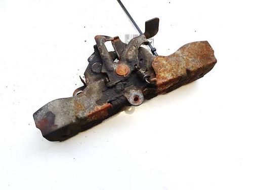 Cerradura capot Cerradura capot TOYOTA AVENSIS (_T25_) 2.2 D-CAT (ADT251_, ADT251R) (177 hp) 39758572 39758572