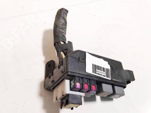 Used Fuse box Fuse box TOYOTA COROLLA Verso (ZER_, ZZE12_, R1_) 2.2 D-4D (AUR10_, AUR10R) (136 hp) 32584675 32584675