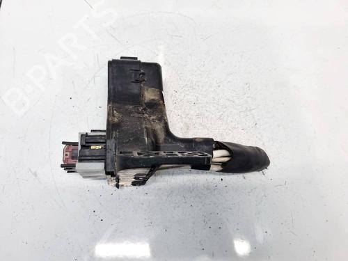 Used Fuse box Fuse box 32583132 32583132