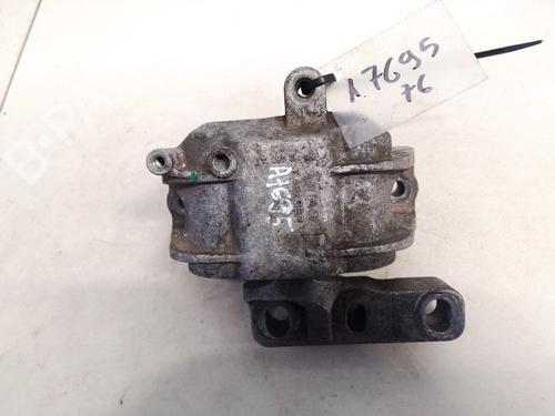 Used Engine mount Engine mount VW TOURAN (1T1, 1T2) 2.0 TDI (170 hp) 32893837 32893837
