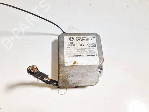 Used ECU airbags ECU airbags VW BORA I (1J2) 1.9 TDI (101 hp) 32571639 32571639