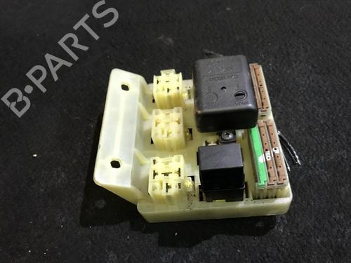 Used Fuse box Fuse box MITSUBISHI CARISMA (DA_) 1.8 (DA2A) (116 hp) 33486930 33486930