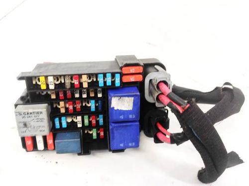 fuse-box-renault-grand-scenic-ii-jm01_-2004-2005-2006-2007-2008-2009-32933051 main image