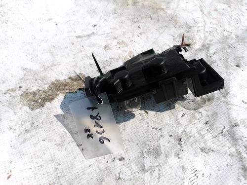 lamp-holder-audi-a4-b5-8d2-1994-1995-1996-1997-1998-1999-2000-2001-35420760 main image