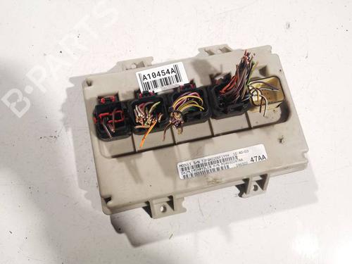 Used Fuse box Fuse box CHRYSLER VOYAGER IV (RG, RS) 2.8 CRD (150 hp) 32561593 32561593