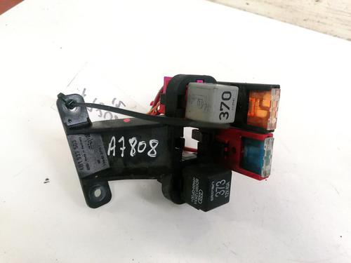 Used Fuse box Fuse box AUDI A6 C5 (4B2, 4B4) 2.5 TDI (155 hp) 32902197 32902197