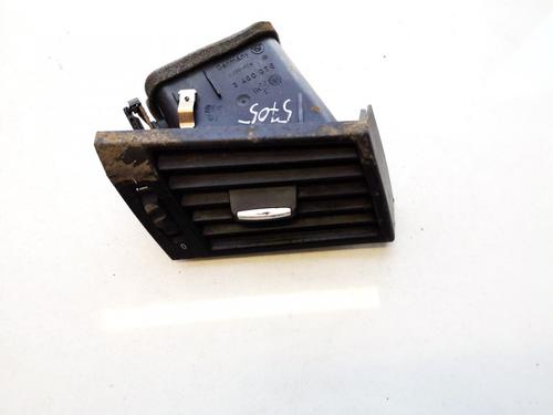 Used Air vent BMW X3 (E83) 2.0 d (150 hp) 33061321