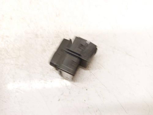 Switch VOLVO V40 Hatchback (525) T2 | BP37653934I30 - Image 2