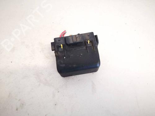Used Fuse box Fuse box RENAULT LAGUNA III (BT0/1) 2.0 dCi (BT07, BT0J, BT14, BT1A, BT1S) (131 hp) 32931172 32931172