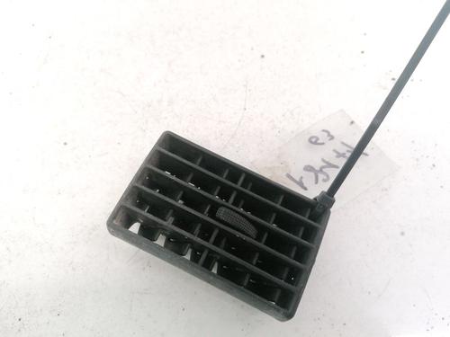 air-vent-audi-80-b4-saloon-8c2-1991-1992-1993-1994-1995-32914025 main image