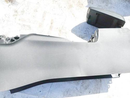 Used Armrest / Center console Armrest / Center console 37253456 37253456