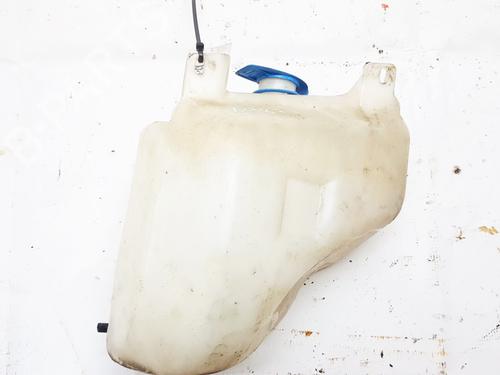 Used Windscreen washer tank Windscreen washer tank VW GOLF III (1H1) 1.9 TDI (90 hp) 35876422 35876422