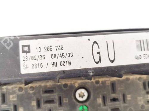 Used Fuse box Fuse box PEUGEOT 407 (6D_) 1.6 HDi 110 (6D9HZC, 6D9HYC) (109 hp) 34050348 34050348