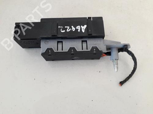 Used Fuse box Fuse box OPEL MERIVA A MPV (X03) 1.7 CDTI (E75) (100 hp) 33075096 33075096