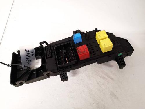 fuse-box-opel-vectra-c-z02-2002-2003-2004-2005-2006-2007-2008-2009-32923775 main image