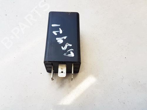 Used Electronic sensor Electronic sensor AUDI 80 B3 Saloon (893, 894, 8A2) 1.8 (75 hp) 33063395 33063395
