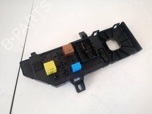 fuse-box-opel-vectra-c-z02-2002-2003-2004-2005-2006-2007-2008-2009-32965919 main image