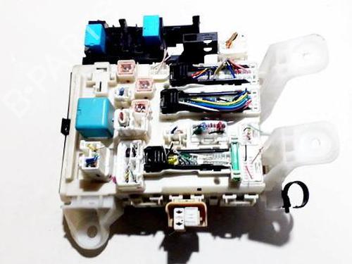 Used Fuse box Fuse box TOYOTA RAV 4 III (_A3_) 2.2 D 4WD (ALA30_, ALA30R) (136 hp) 33514696 33514696
