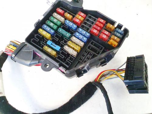 Fuse box VW PASSAT B5.5 (3B3) 1.9 TDI | BP32891619E1 - Image 2