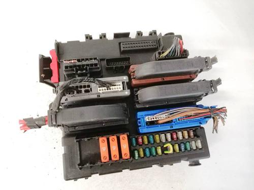 Used Fuse box OPEL SIGNUM Hatchback (Z03) 2.2 DTI (F48) (125 hp) 32585802