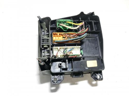 Used Fuse box Fuse box MAZDA PREMACY (CP) 2.0 TD (101 hp) 33504286 33504286