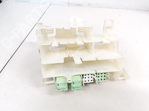 Used Fuse box Fuse box BMW X3 (E83) 2.0 d (150 hp) 33081221 33081221