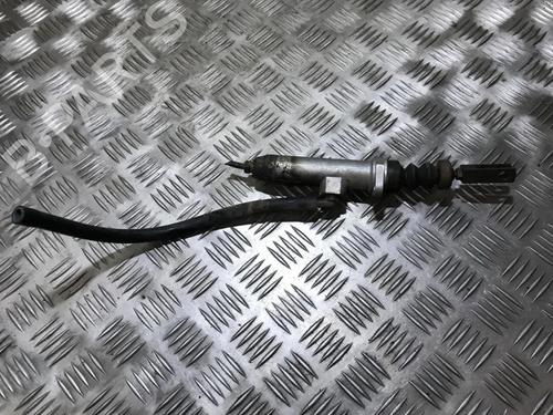 clutch-slave-cylinder-audi-80-b4-saloon-8c2-1991-1992-1993-1994-1995-35673871 main image