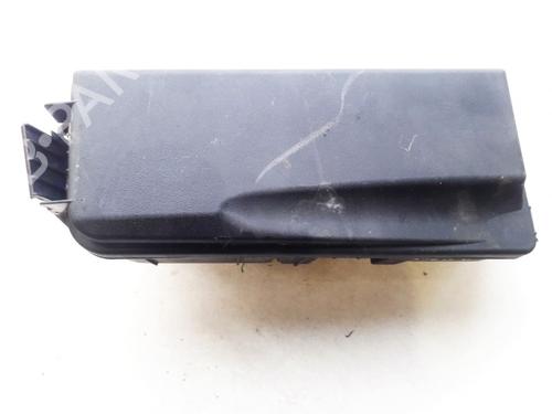 Used Fuse box Fuse box SAAB 9-3 (YS3F, E79, D79, D75) 2.2 TiD (125 hp) 33099677 33099677