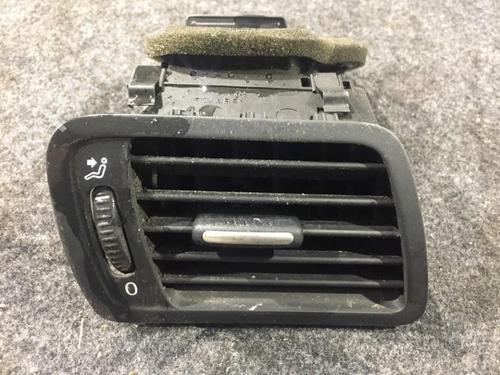 air-vent-vw-passat-b6-3c2-2005-2006-2007-2008-2009-2010-2011-35655888 main image