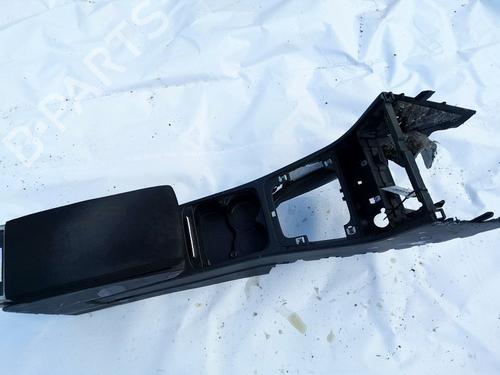 Used Armrest / Center console Armrest / Center console VW PASSAT B6 (3C2) 2.0 TDI (140 hp) 35396728 35396728