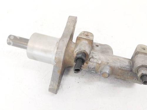 Used Brake master cylinder Brake master cylinder CITROËN C5 III (RD_) 2.0 HDi 140 (RDRHF8, RDRHFA, RDRHA8, RDRHAJ) (140 hp) 35230700 35230700