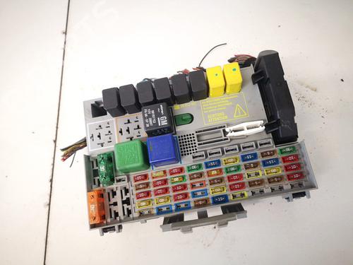 fuse-box-opel-zafira-a-mpv-t98-1999-2000-2001-2002-2003-2004-2005-2006-32910046 main image