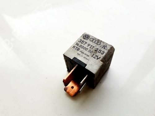 Used Electronic sensor Electronic sensor VW PASSAT B3/B4 Variant (3A5, 35I) 1.9 TD (75 hp) 33521626 33521626