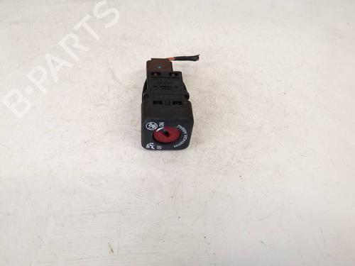switch-opel-crossland-x-crossland-p17-p2qo-2017-32602833 main image