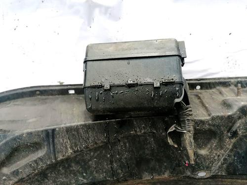Used Fuse box Fuse box CHRYSLER VOYAGER IV (RG, RS) 3.8 (218 hp) 32889064 32889064