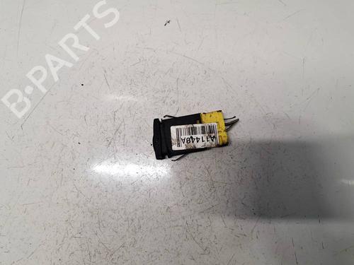Interruttore Interruttore AUDI A4 B5 (8D2) 1.9 TDI (90 hp) 36689255 36689255