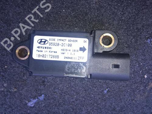Used Electronic module Electronic module HYUNDAI COUPE II (GK) 2.0 (136 hp) 33530730 33530730