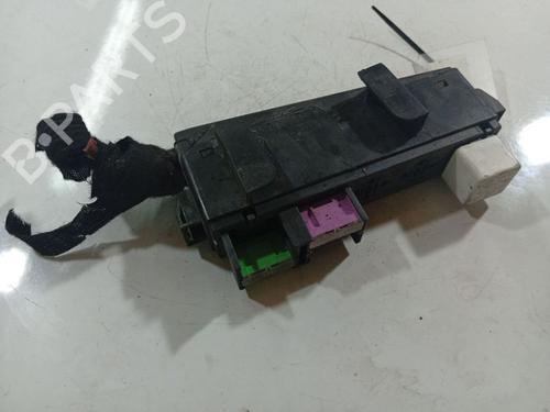 Used Fuse box Fuse box OPEL SIGNUM Hatchback (Z03) 2.2 DTI (F48) (125 hp) 33565251 33565251