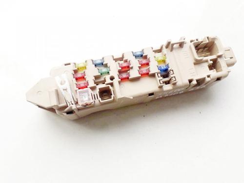 Used Fuse box Fuse box MAZDA 626 V (GF) 2.0 (GFEP, GF12) (115 hp) 33523637 33523637
