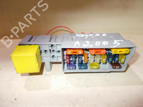 fuse-box-renault-scenic-ii-jm01_-2003-2004-2005-2006-2007-2008-2009-2010-33507421 main image