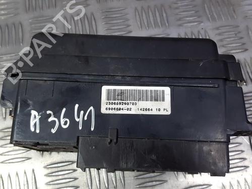 Used Fuse box Fuse box MINI MINI (R50, R53) One (90 hp) 33492575 33492575