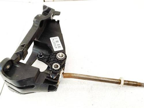 Used Gear lever Gear lever TOYOTA YARIS (_P9_) 1.4 D-4D (NLP90_, NLP90R) (90 hp) 34933553 34933553