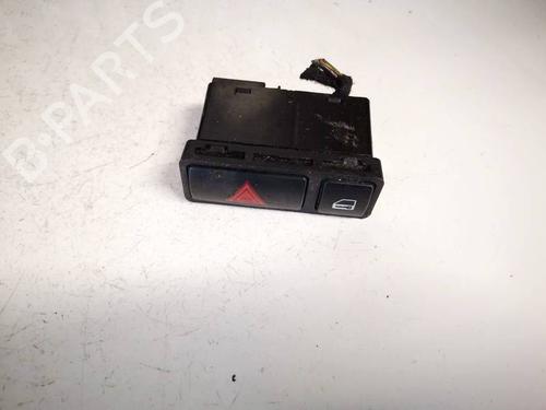 Comutador / Botão 4 piscas Comutador / Botão 4 piscas BMW 3 Touring (E46) 318 d (115 hp) 34887995 34887995