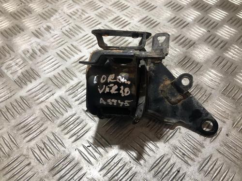 Used Engine mount Engine mount TOYOTA COROLLA Verso (ZER_, ZZE12_, R1_) 2.0 D-4D (CUR10_, CUR10R) (116 hp) 33498198 33498198