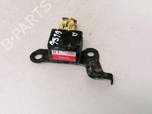 Used Electronic module Electronic module TOYOTA COROLLA Liftback (_E11_) 1.6 (ZZE112_, ZZE112R) (110 hp) 33070864 33070864