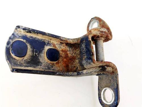 hingedoor-check-strap-toyota-yaris-_p1_-1999-2000-2001-2002-2003-2004-2005-32940302 main image