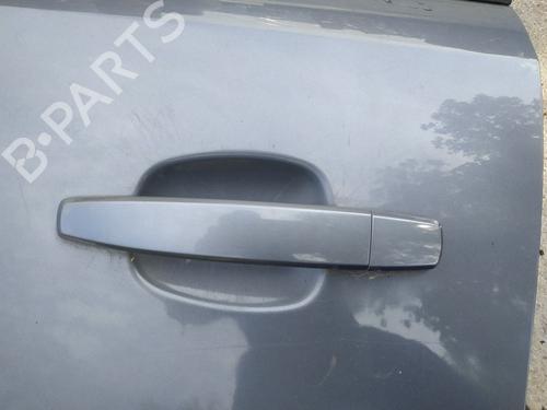 Venstre bagtil udvendigt håndtag Venstre bagtil udvendigt håndtag OPEL ZAFIRA / ZAFIRA FAMILY B (A05) 1.9 CDTI (M75) (120 hp) 35397807 35397807