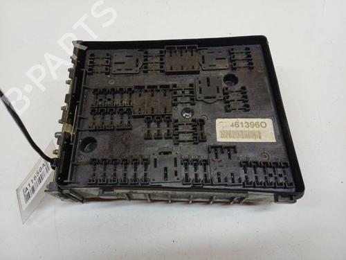 Used Fuse box Fuse box 38641333 38641333