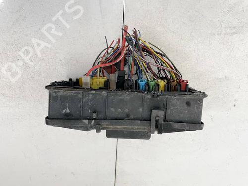 Used Fuse box AUDI 80 B2 Saloon (811, 813, 814, 819, 853) 1.6 D (54 hp) 32570149